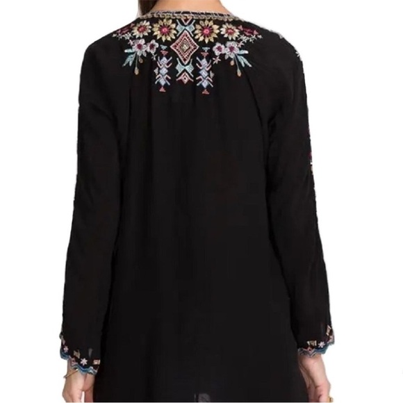 Johnny Was Black Sunflower Embroidered Blouse Top NWOT - Picture 2 of 3